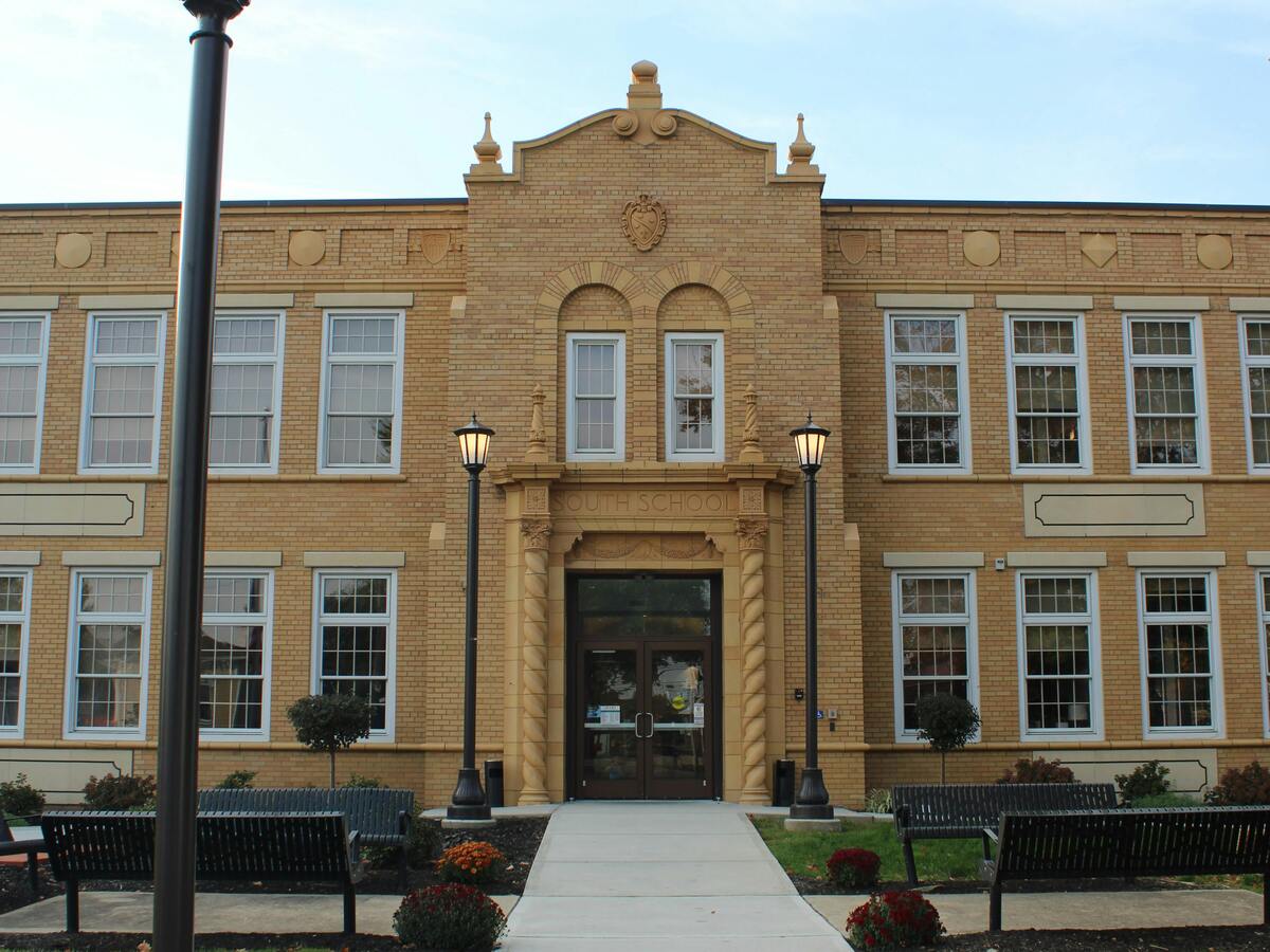 Die Schule — Exeter Bild 1